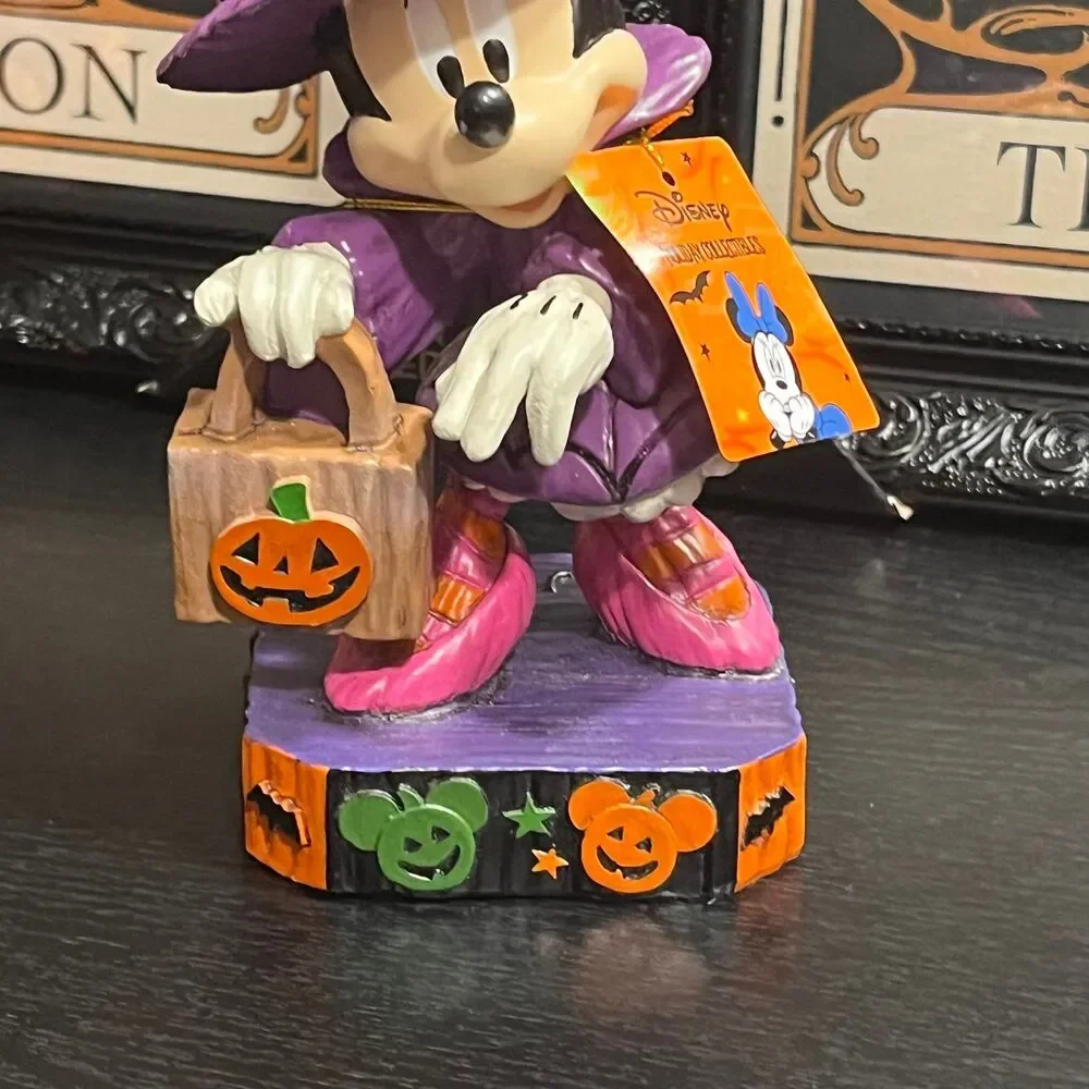Disney Traditions Halloween Purple Witch Minnie Mouse Figurine Decor